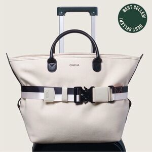 Cincha Travel Belt in Ivory/Black - Regular Size - NEW!